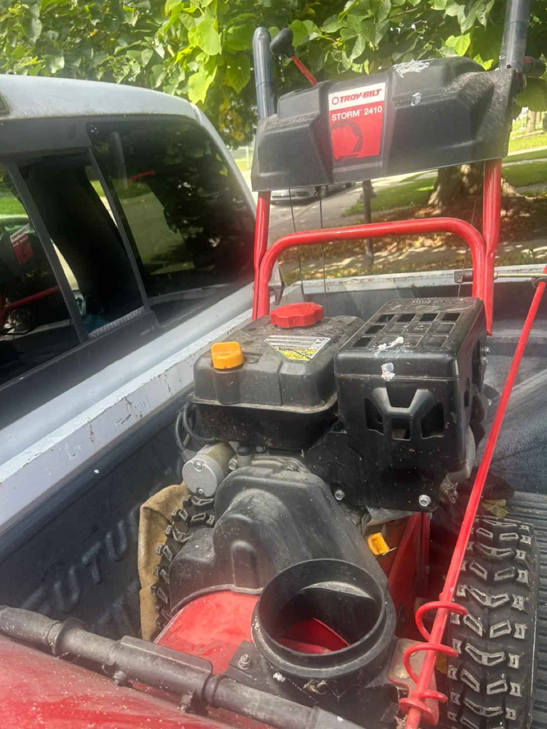 Troy-Bilt Storm 2410 Snow Blower - photo 2