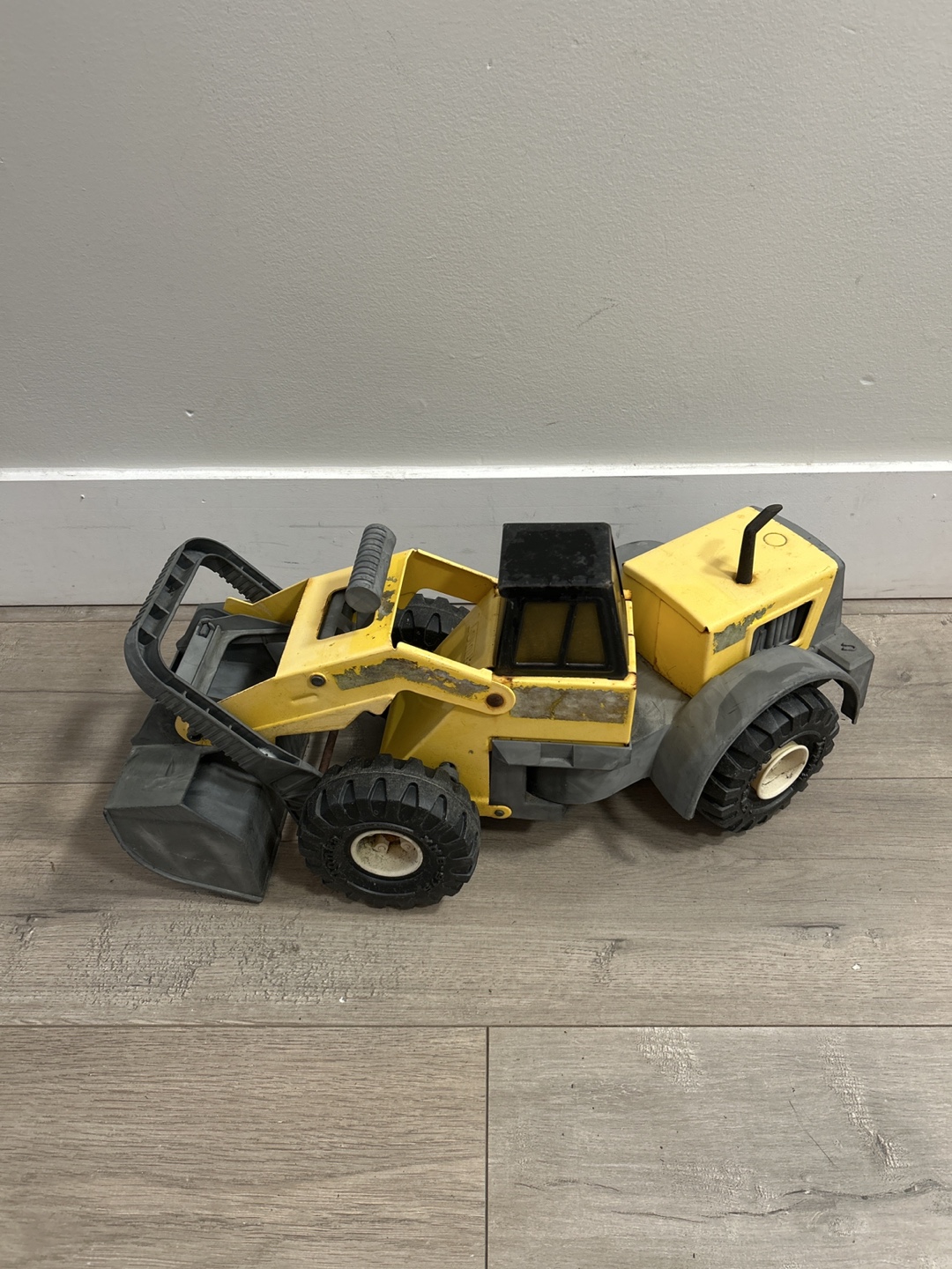 Tonka Front Loader Toy Truck - Yellow - photo 4