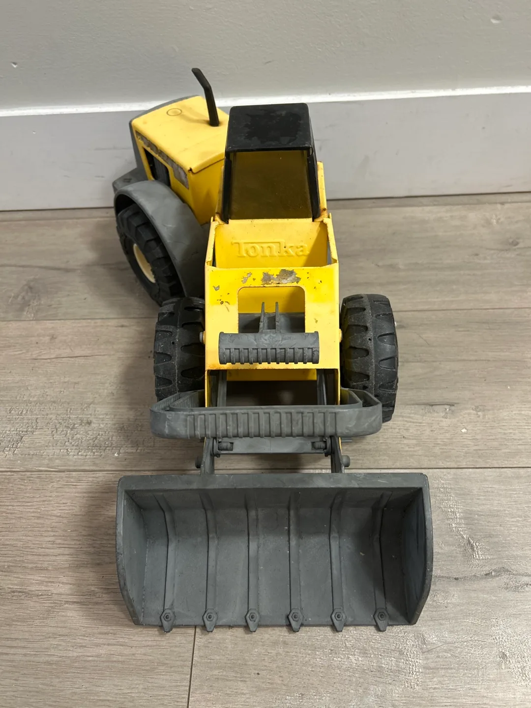 Tonka Front Loader Toy Truck - Yellow image indicator(7)