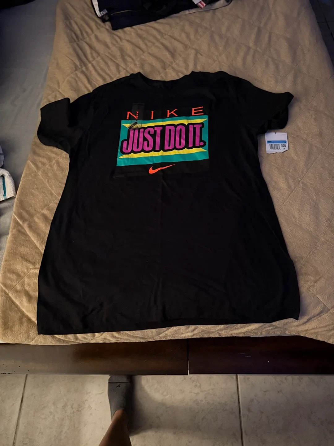 NWT Nike The Nike Tee bundle image indicator(2)