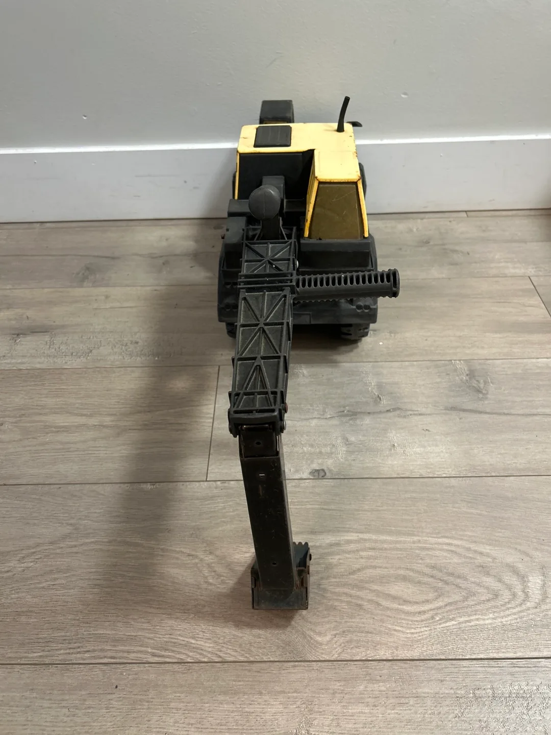 Vintage Tonka excavator thumbnail