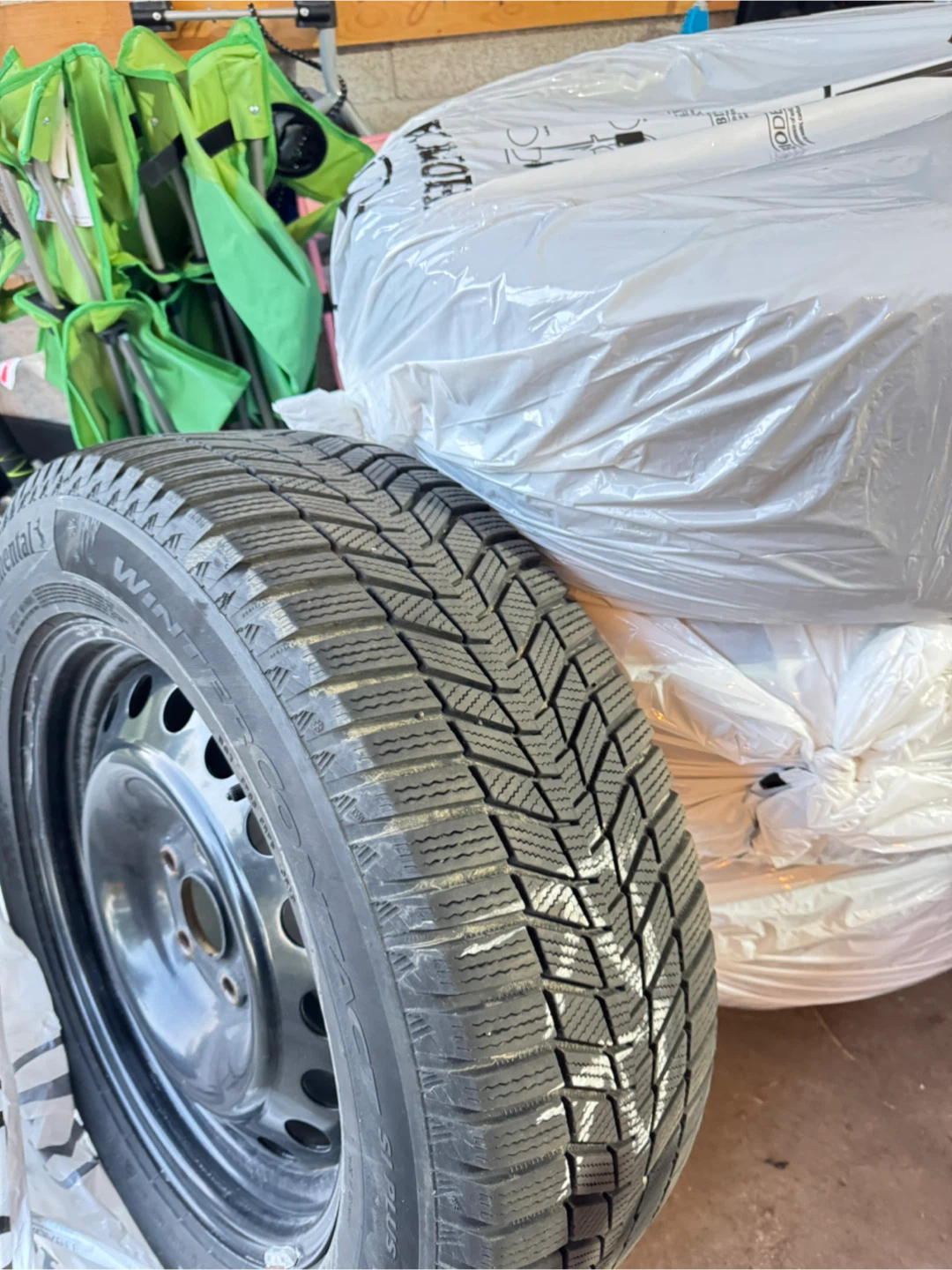 Continental WinterContact SI Plus 245/60R18 Tires