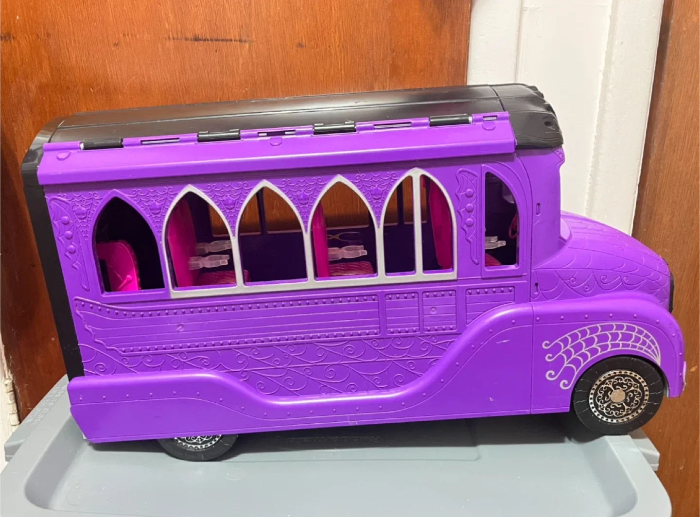 Monster High G2 School Bus And Draculaura Sweet 1600 Car image indicator(3)