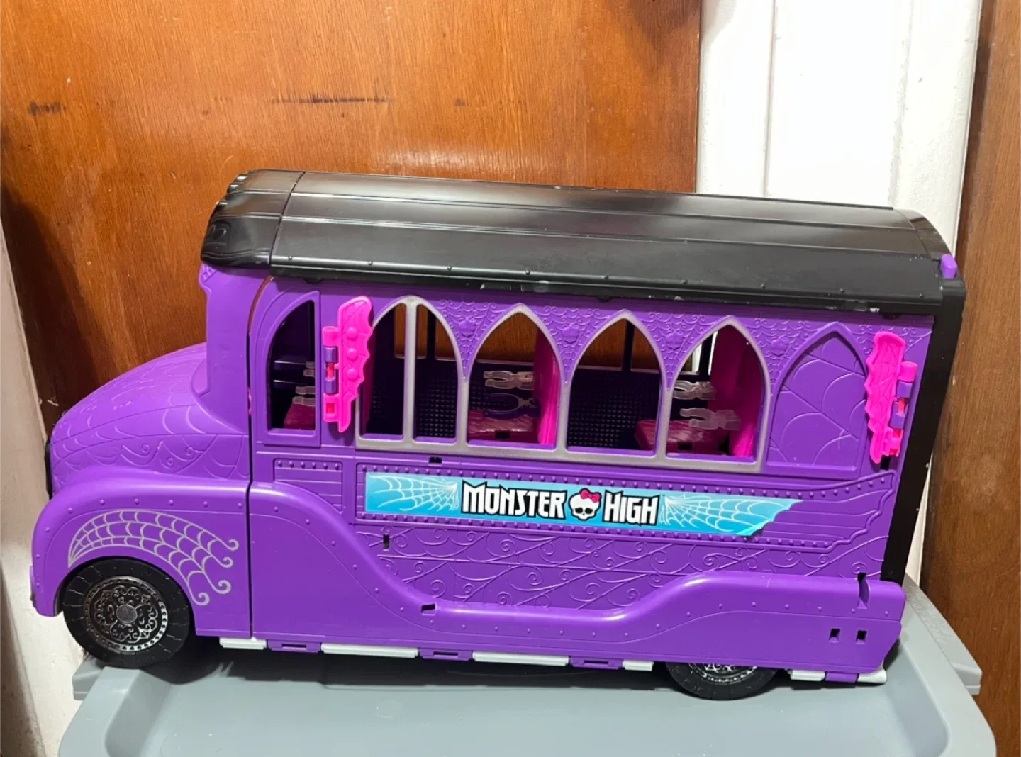 Monster High G2 School Bus And Draculaura Sweet 1600 Car image indicator(2)