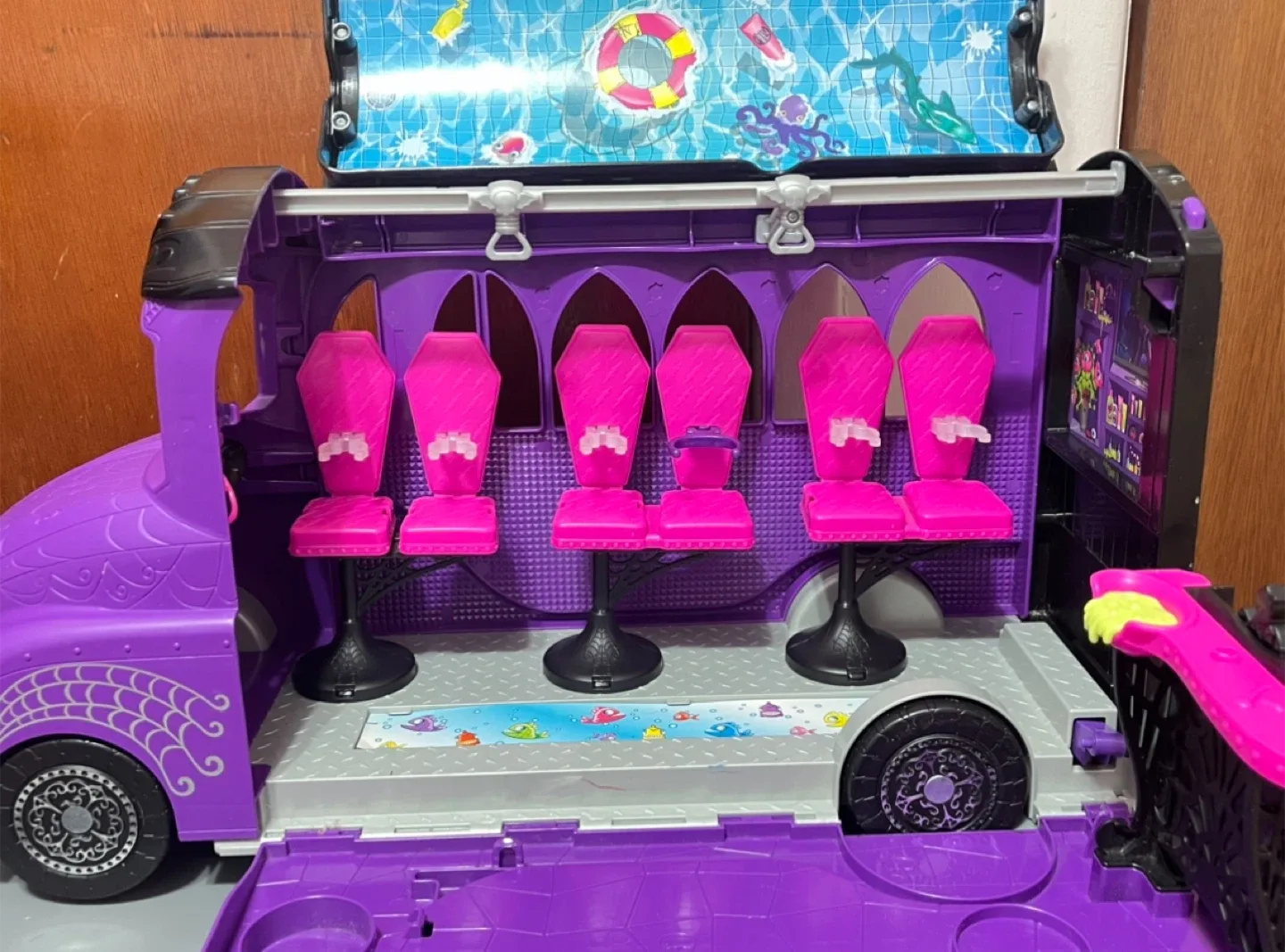 Monster High G2 School Bus And Draculaura Sweet 1600 Car image indicator(5)