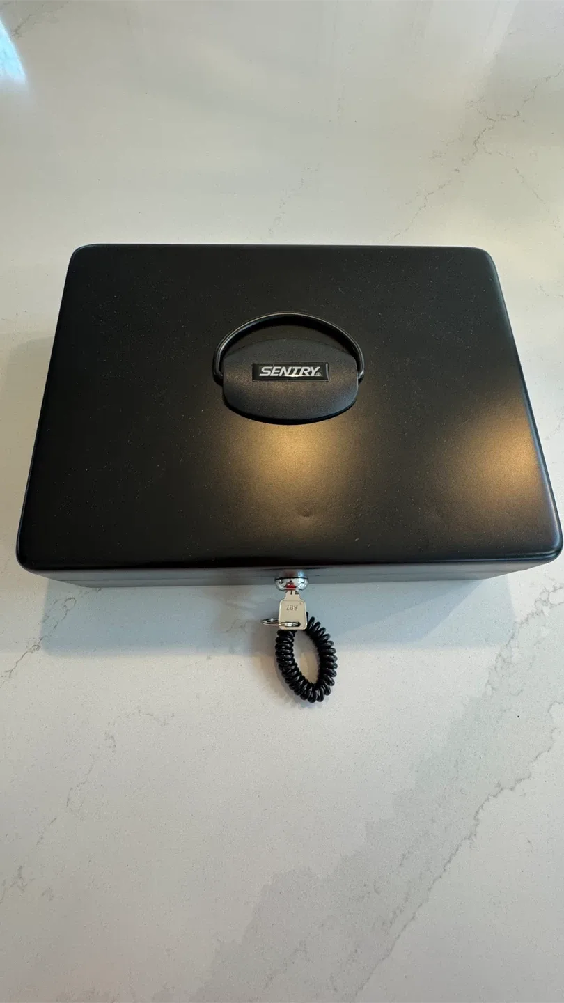 Sentry Cash Box with Key image indicator(3)