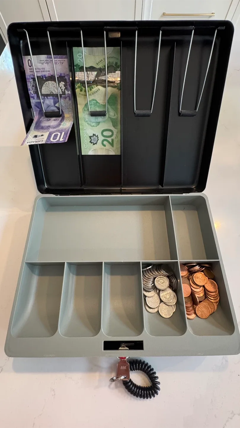 Sentry Cash Box with Key image indicator(5)