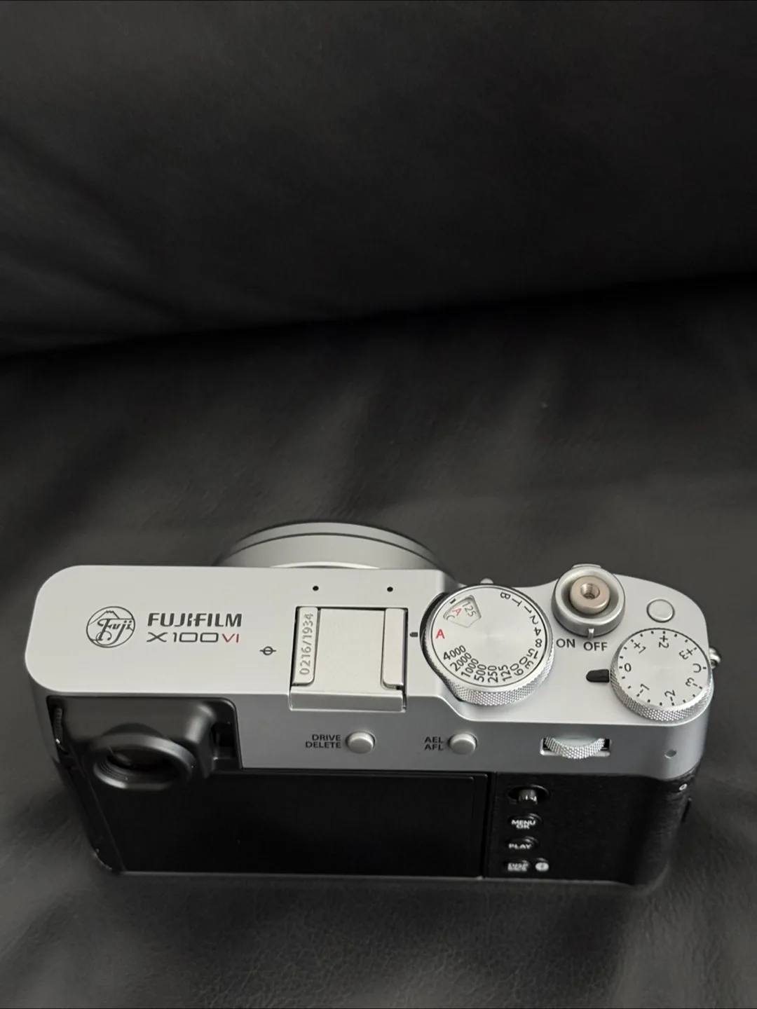 Fujifilm x100vi 90 anniversary limited edition silver 0216/1934 image indicator(5)