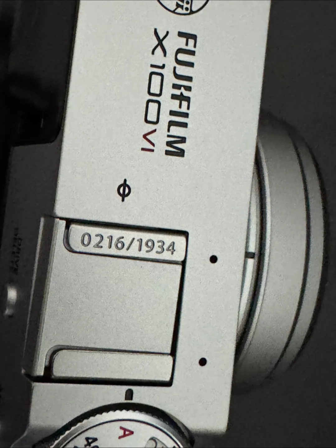 Fujifilm x100vi 90 anniversary limited edition silver 0216/1934 image indicator(9)