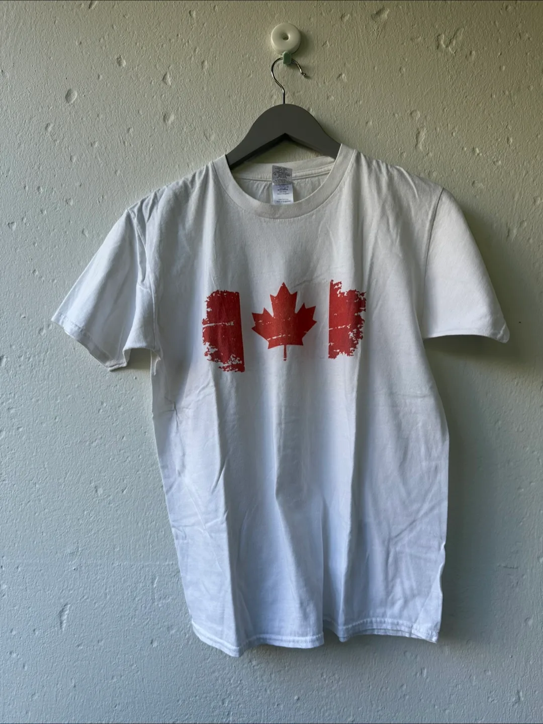 Gildan Canada Flag T-Shirt - Size M thumbnail