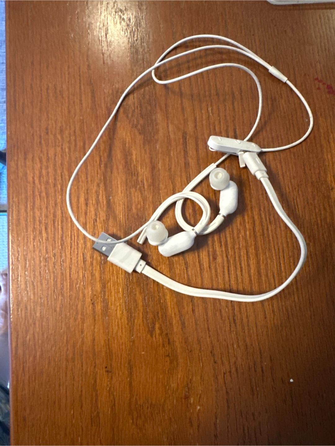 Wired less , chargeable Earbuds🥕🥕 - photo 2