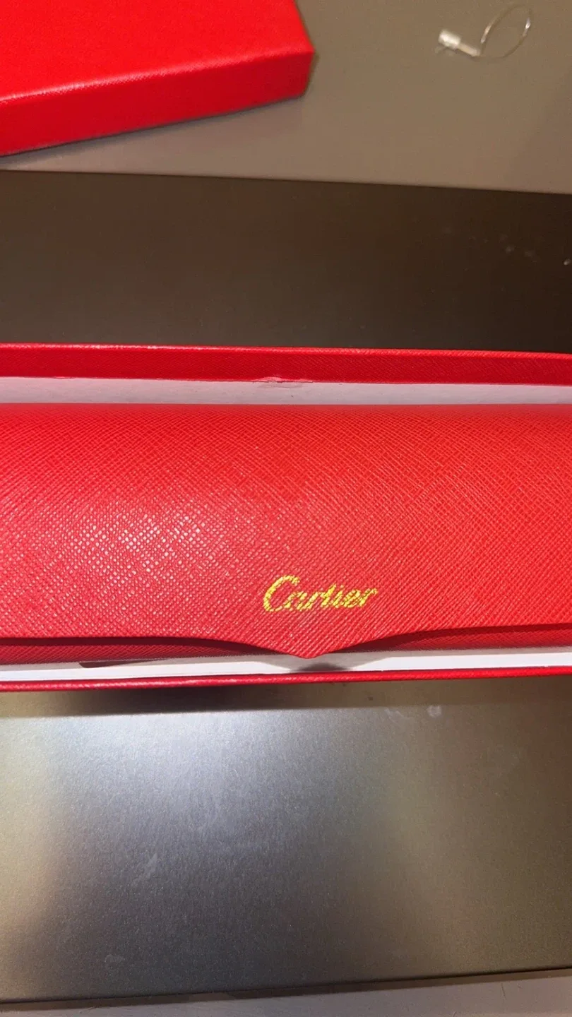 Cartier Sunglasses image indicator(2)