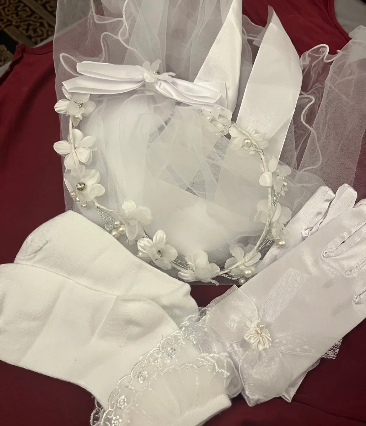 White Communion Set - Veil, Gloves, Socks image indicator(4)