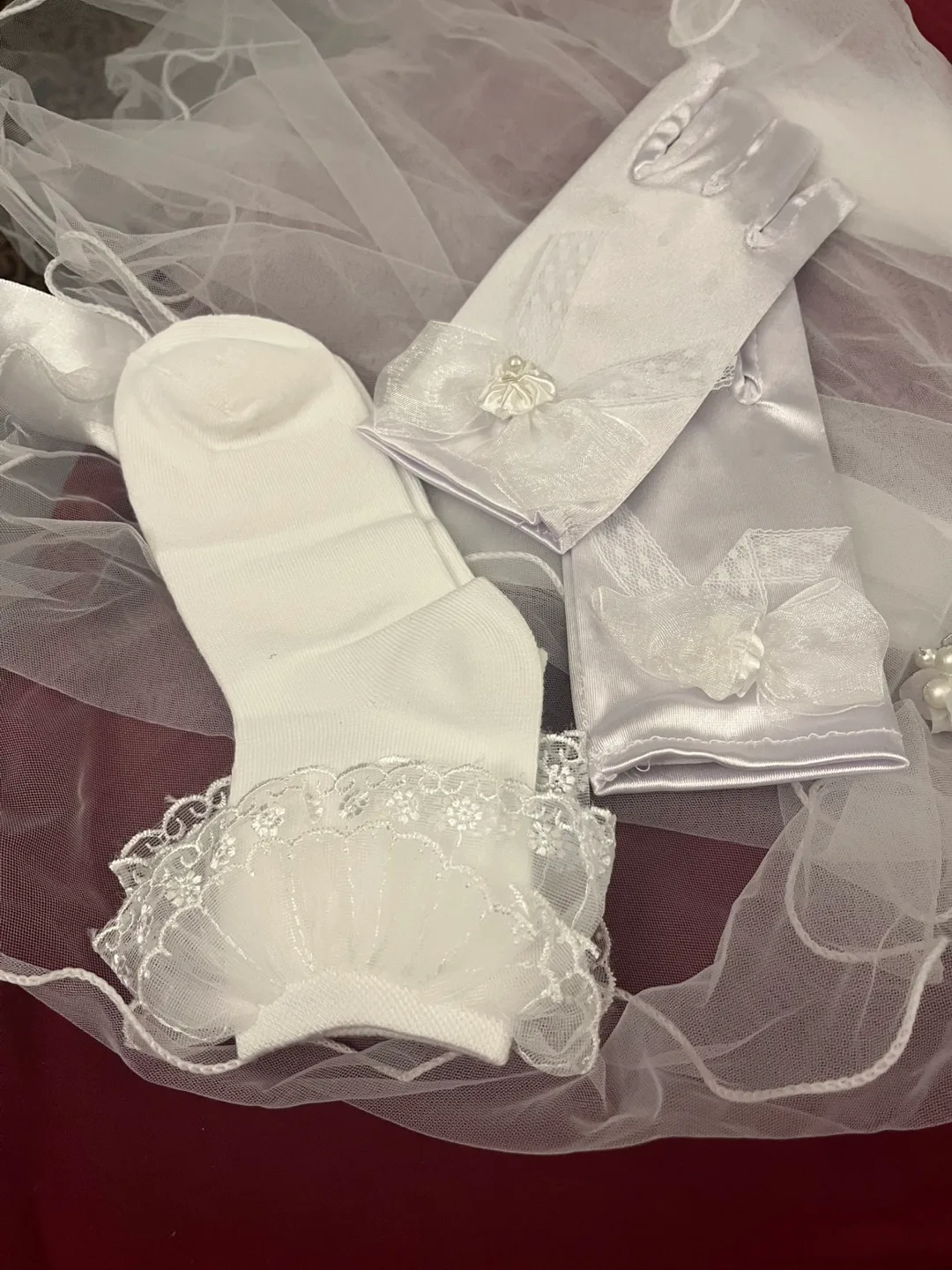 White Communion Set - Veil, Gloves, Socks image indicator(7)