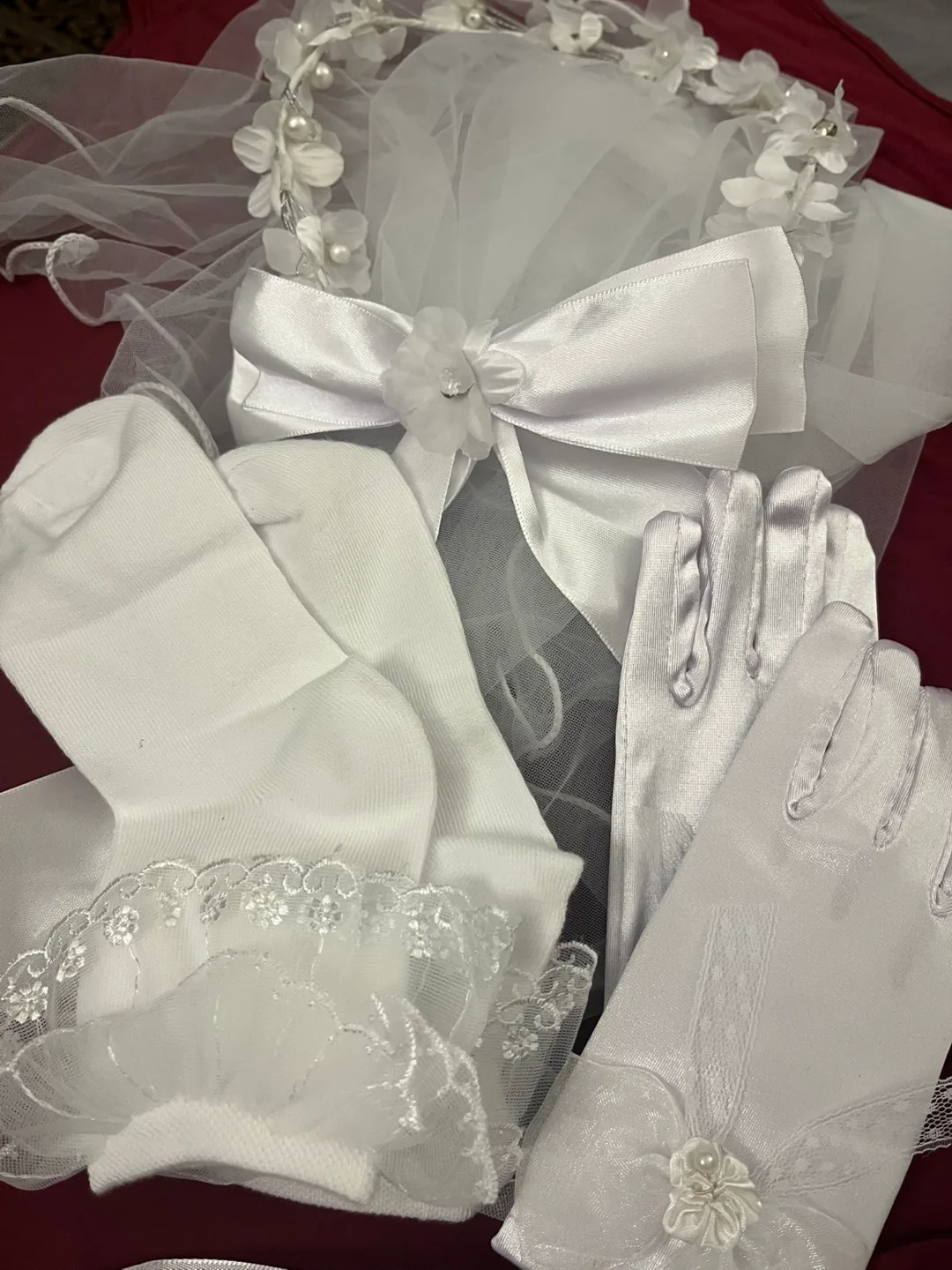 White Communion Set - Veil, Gloves, Socks image indicator(3)