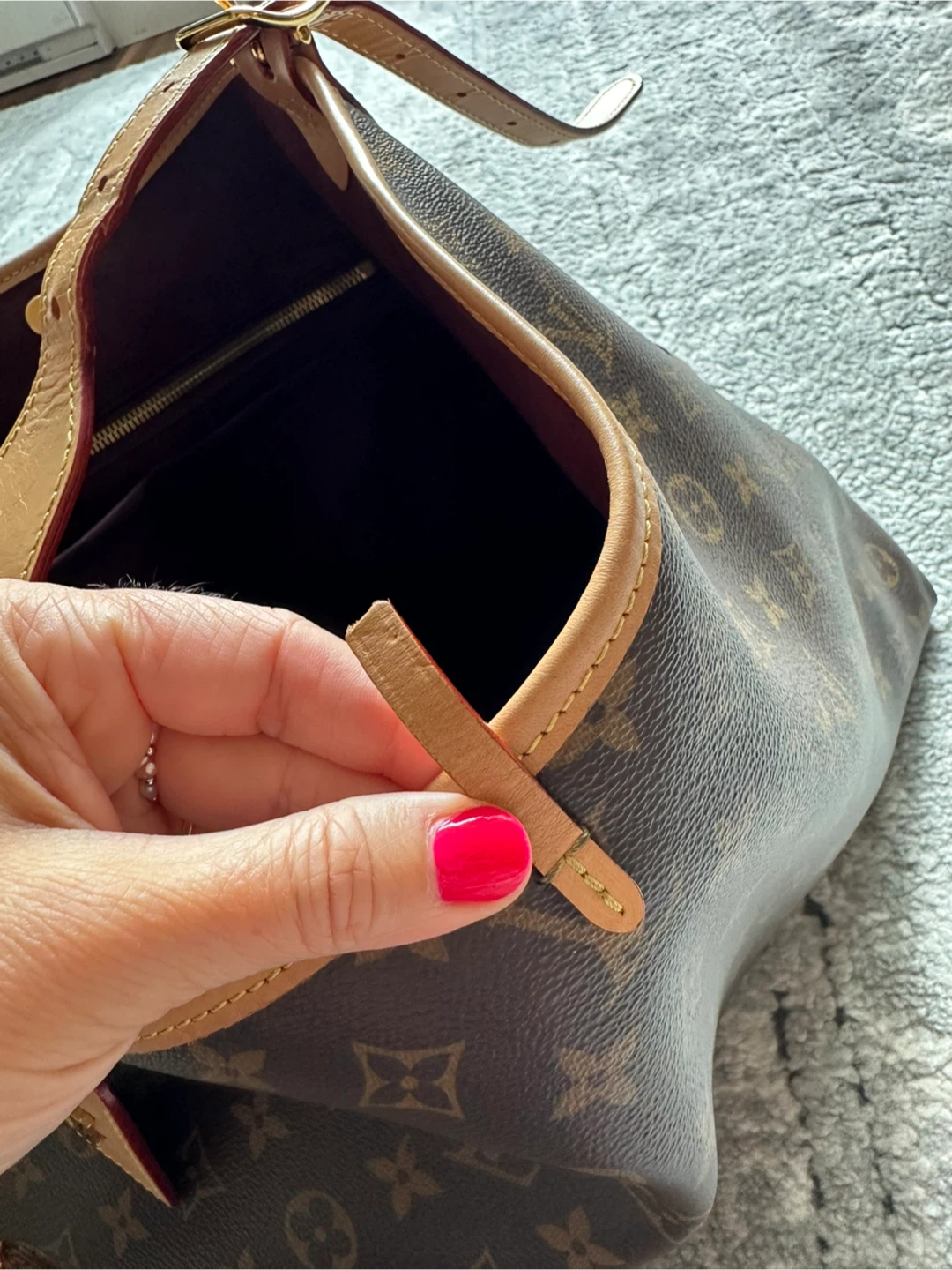 Louis Vuitton Monogram Graceful PM - photo 4