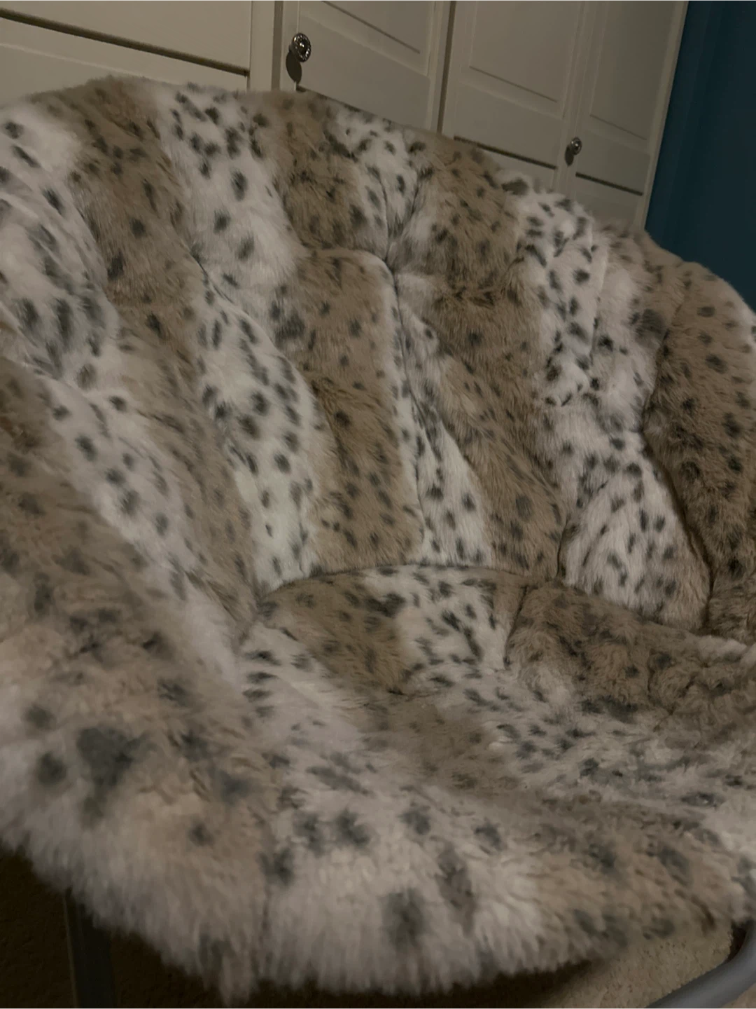 Papasan style Chair with Faux Fur Cover - photo 3