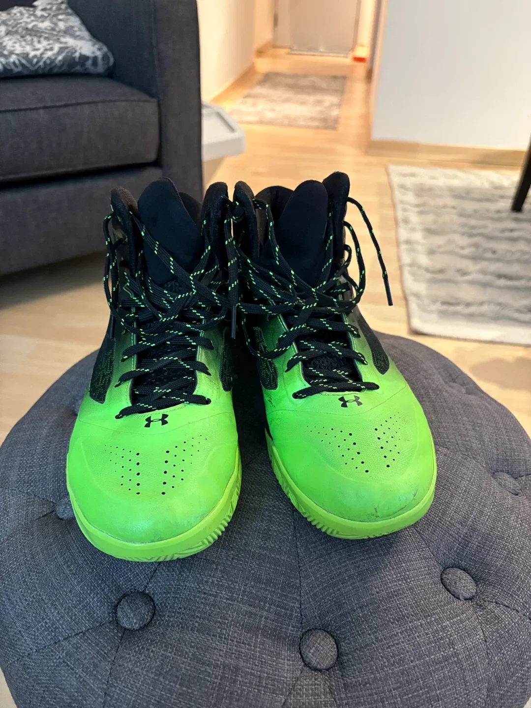 Men Shoes - Size 10 image indicator(2)