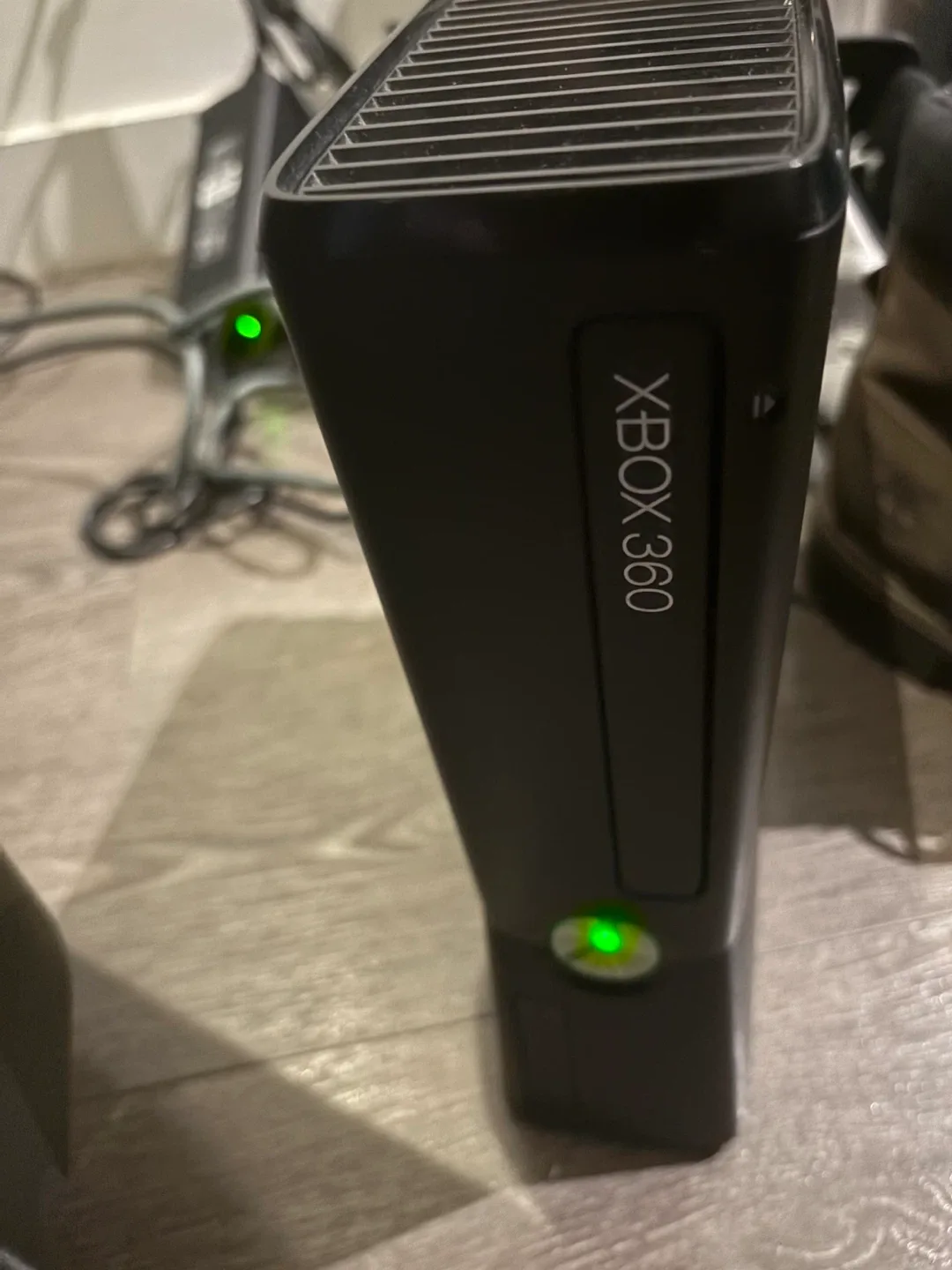 Xbox 360 s with Kinect & COD Black Ops thumbnail