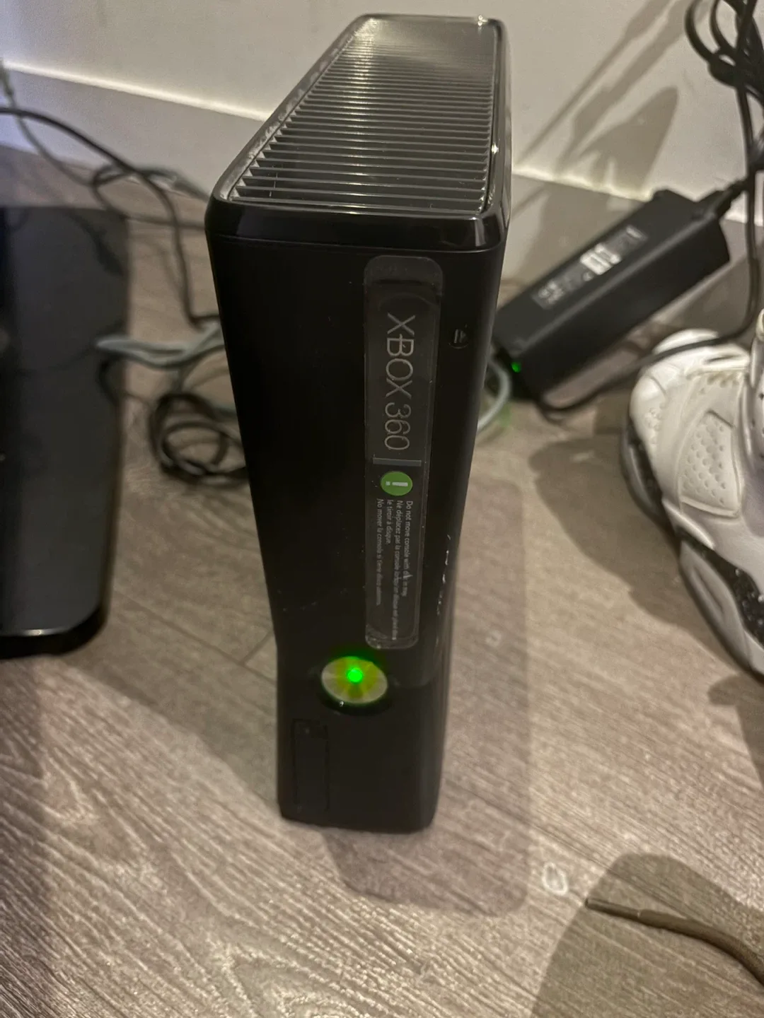 Xbox 360 S Console Slim- Model 1439 - Working thumbnail