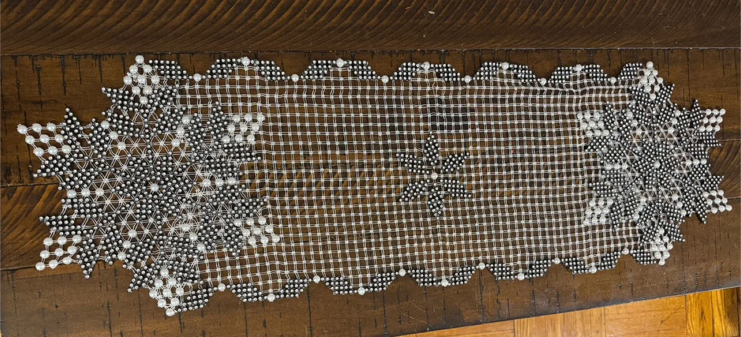 Beaded Snowflake Table Runner image indicator(2)