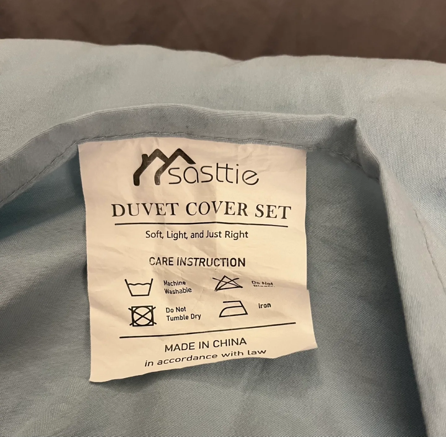 Sasttie Duvet Cover Set - Light Blue.  King size thumbnail