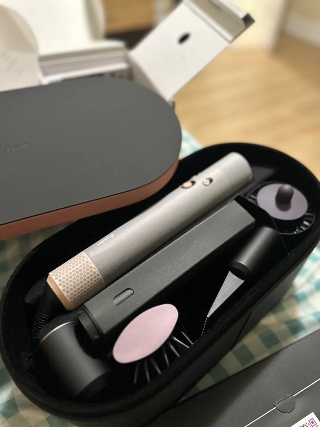 BRANDNEW LIMITED EDITION DYSON AIRWRAP ID JASPER PLUM thumbnail