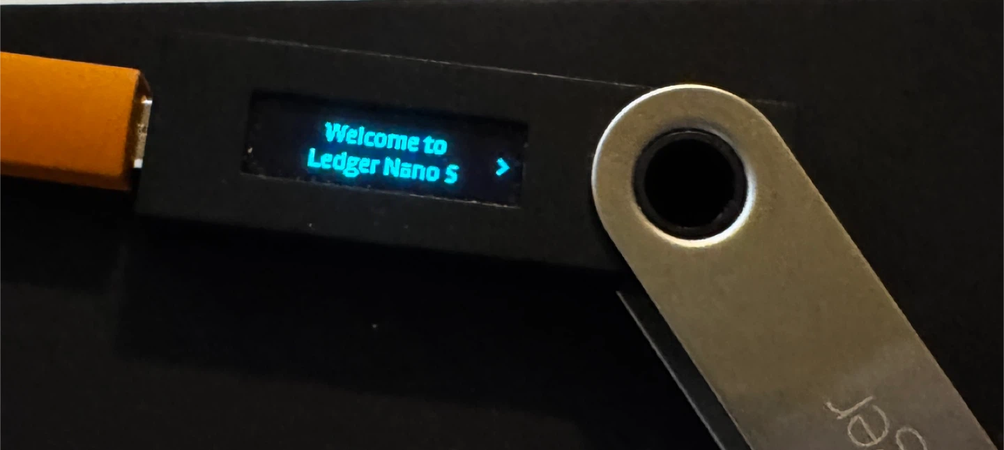Ledger Nano S Crypto Hardware Wallet - photo 3