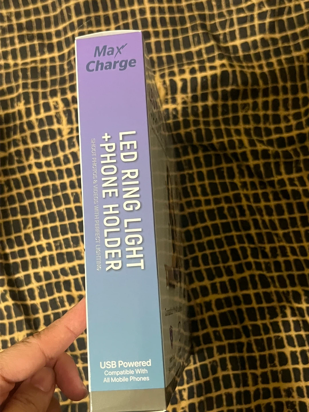 Max Charge LED Ring Light + Phone Holder - New - photo 3