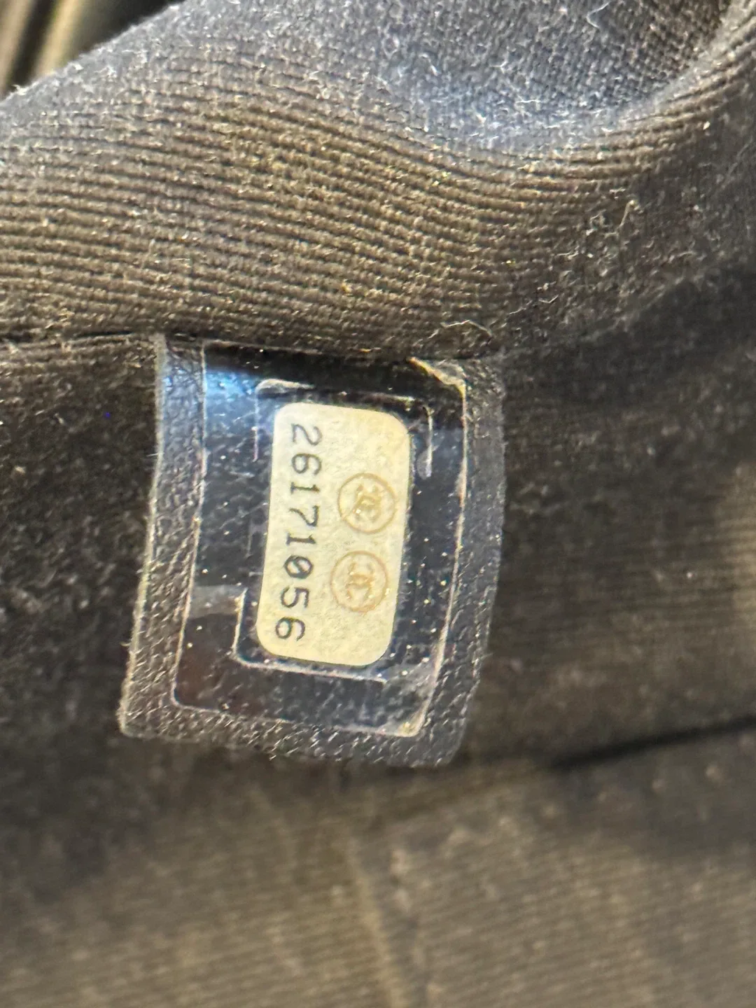 Chanel Black Leather Shoulder Bag image indicator(3)