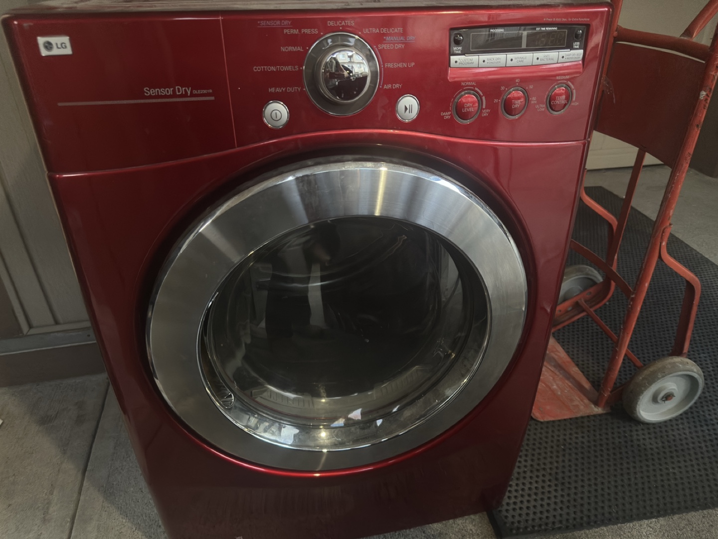 LG Sensor Dry DLE2301R Red Dryer