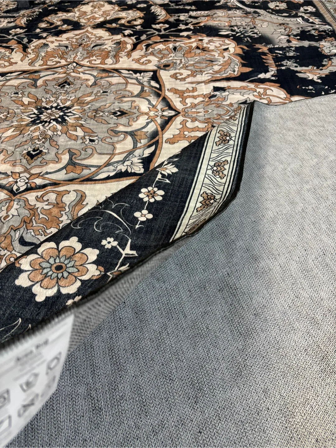 🥕 Elegant 9x12 ft Area Rug - Soft, Washable, Non Slip image indicator(3)