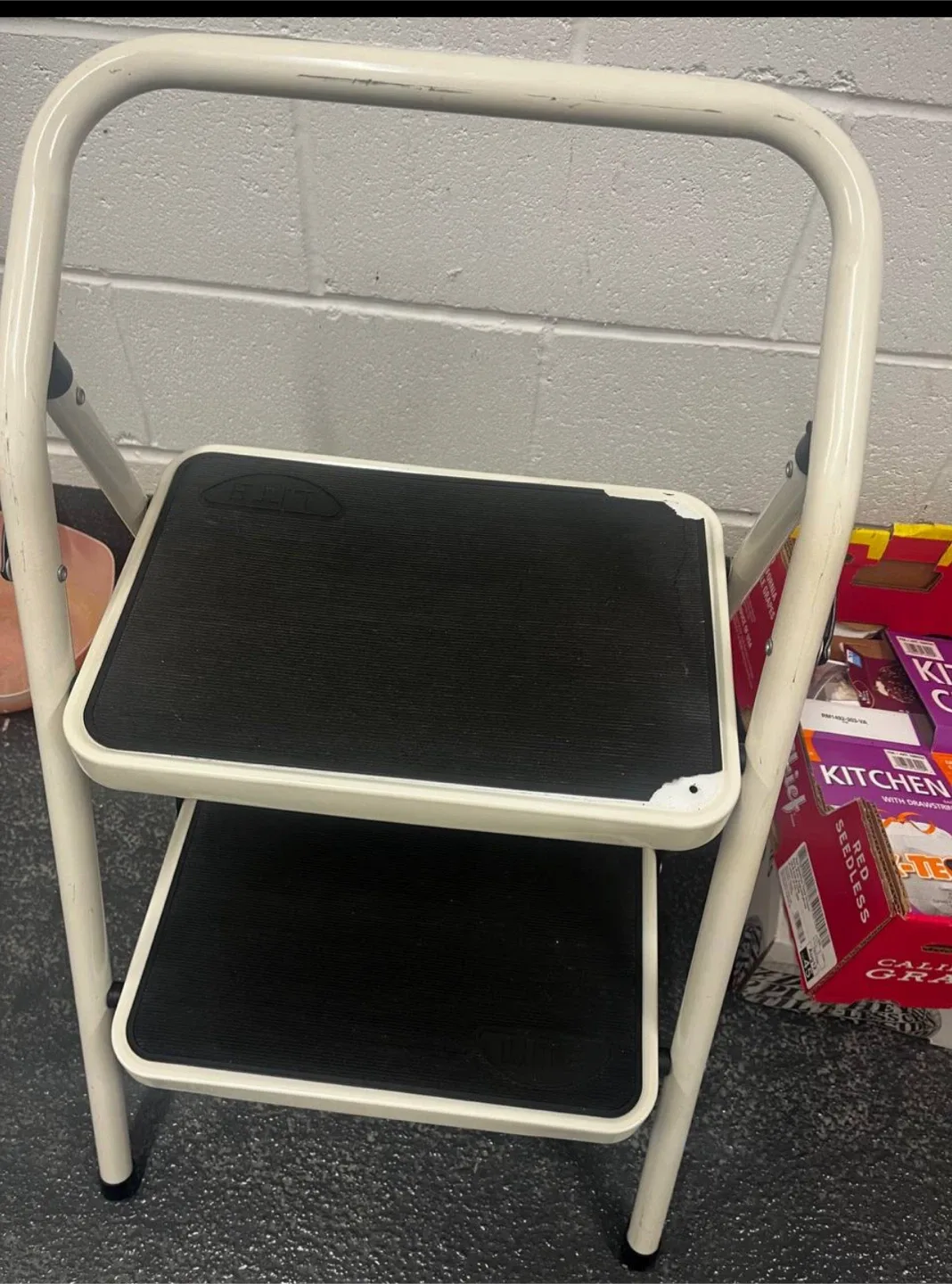 Folding 2-Step Ladder - White image indicator(7)