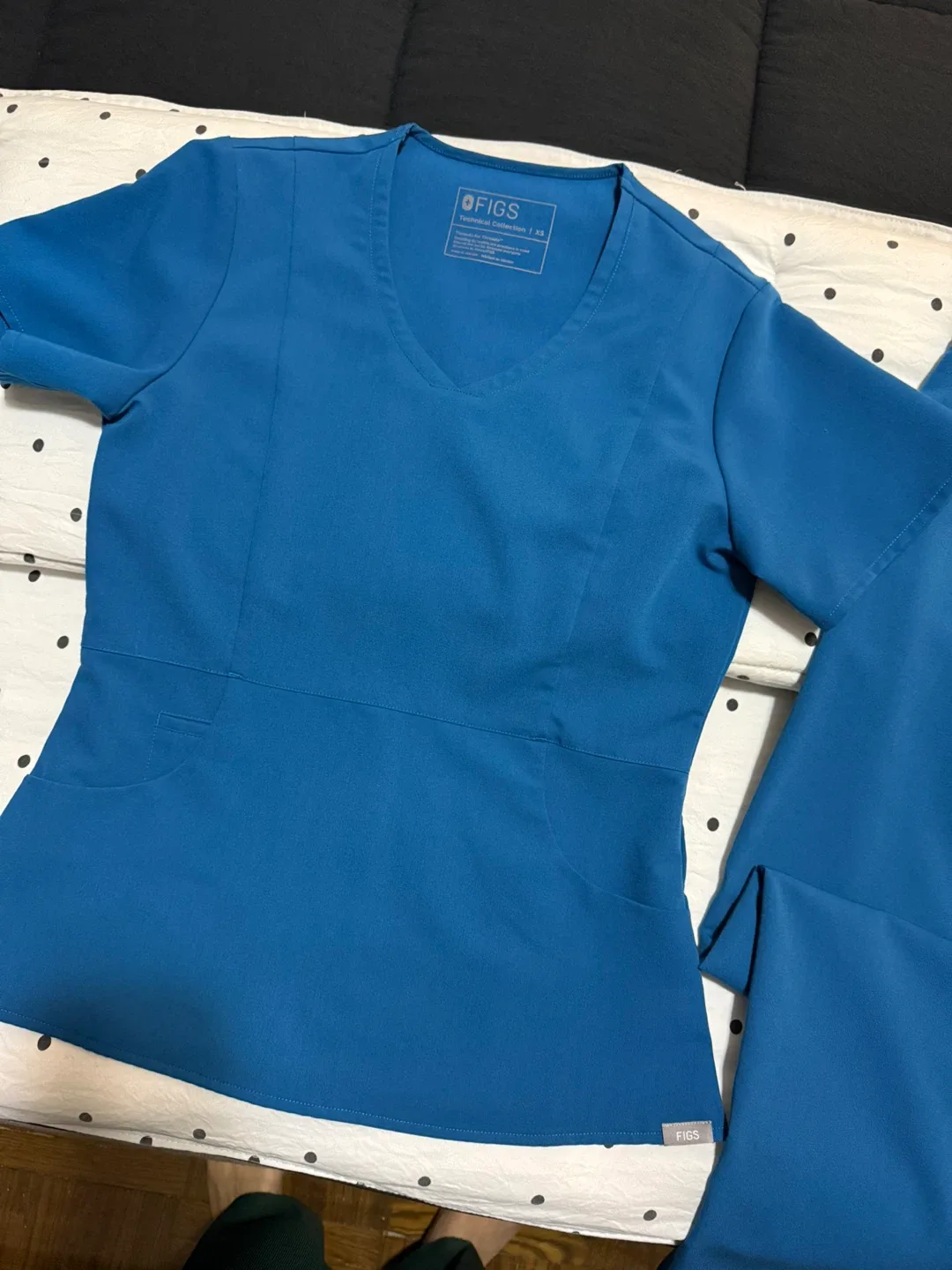 FIGS Alps Blue Aburi V-neck Scrup Top and Yola Pants thumbnail