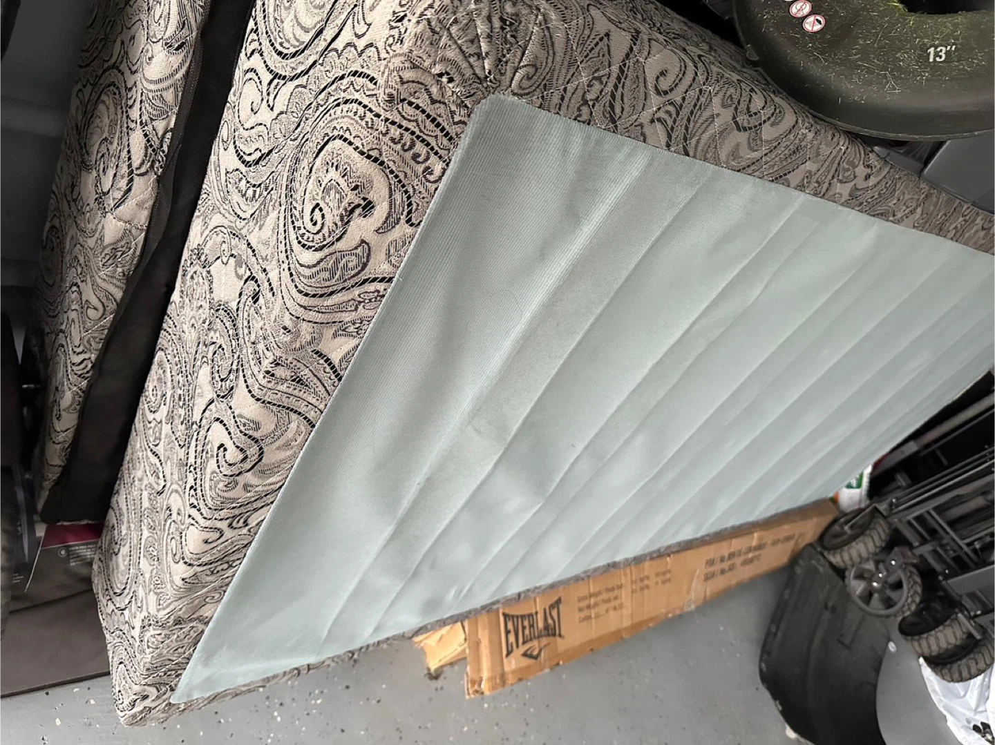 Two twin bed base (60$ each 100$ for both) - photo 2