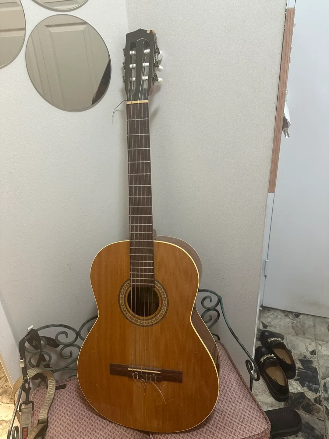 Acoustic Guitar thumbnail