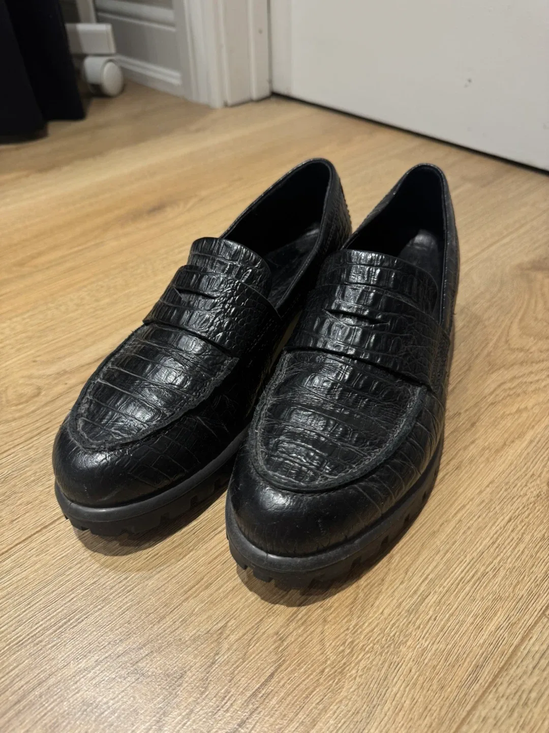 Black Ecco Leather Loafers thumbnail