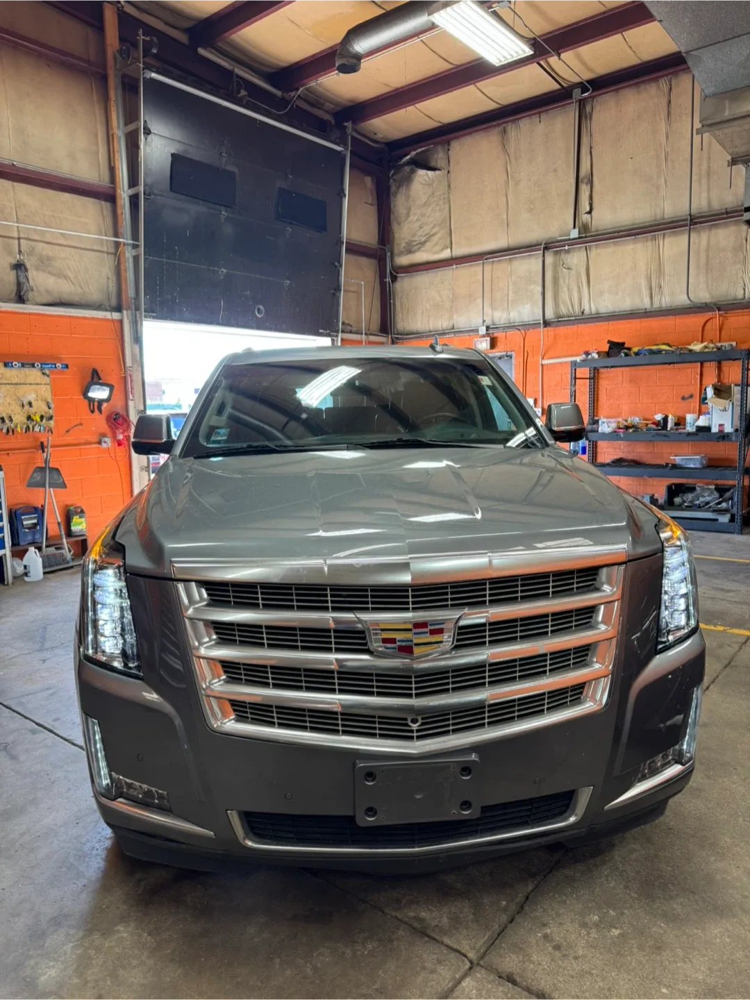 2018 Cadillac Escalade ESV · Luxury Sport Utility 4D thumbnail