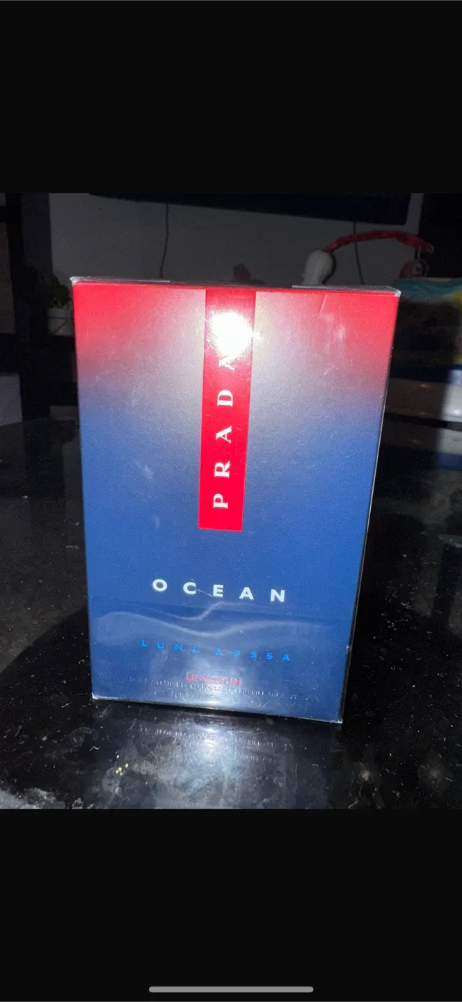 Prada Luna Rossa Ocean Eau de Parfum thumbnail
