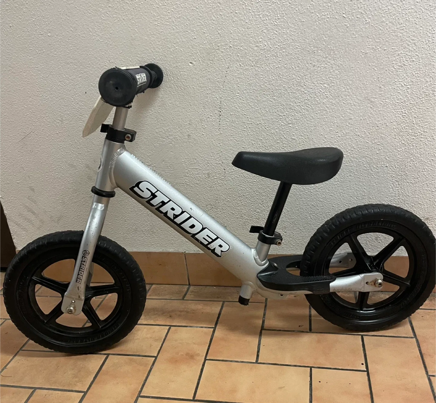 Strider Balance Bike Pro & Helmet image indicator(2)