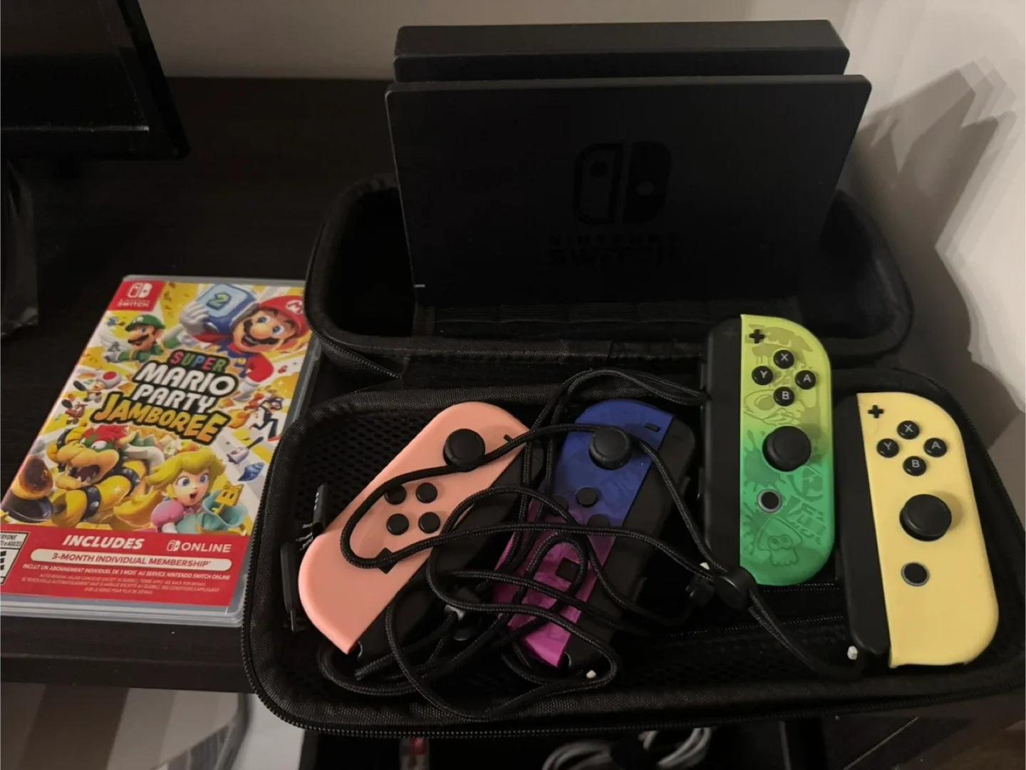 Nintendo Switch Console with Accessories image indicator(2)