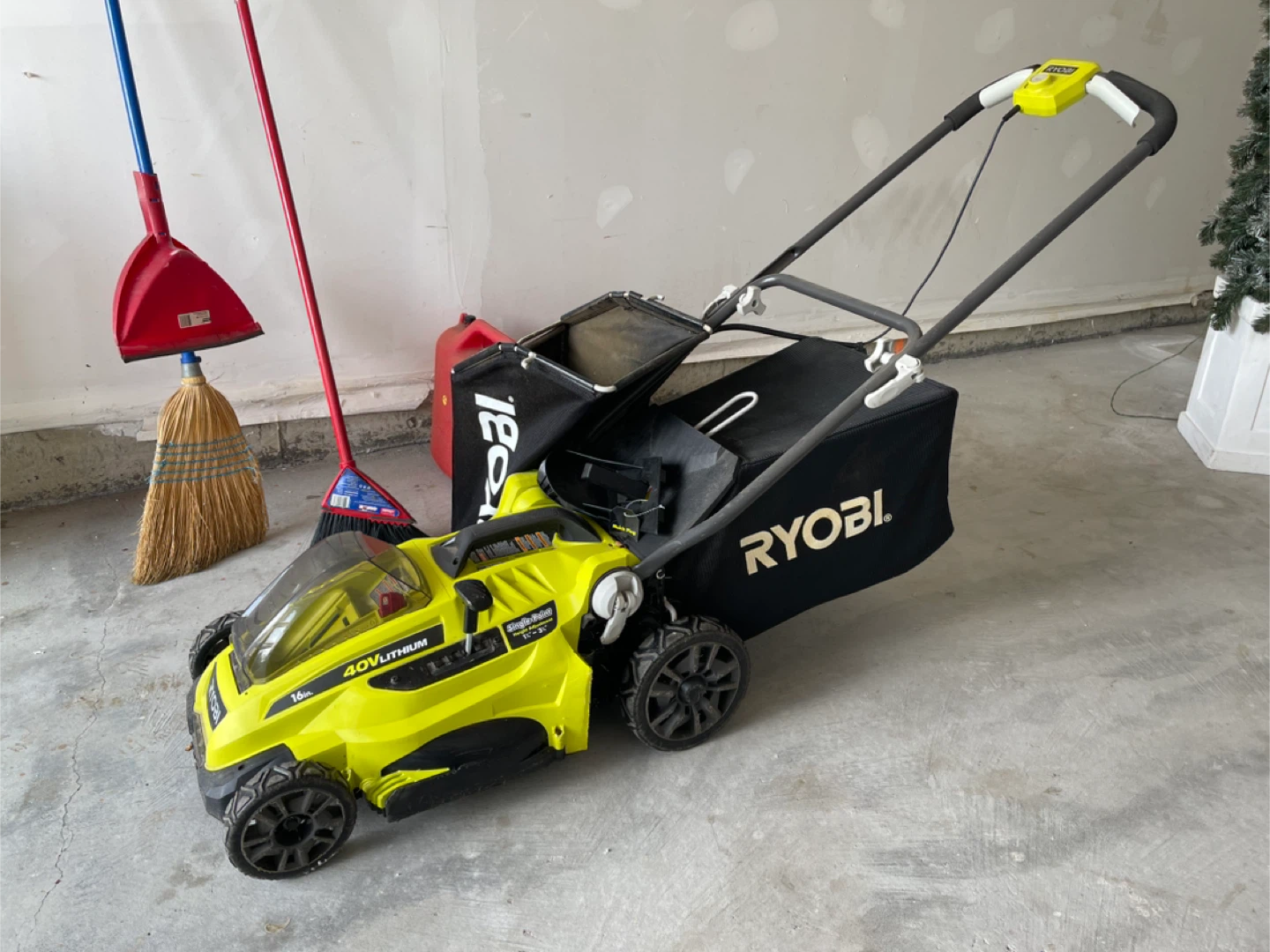 Ryobi 40V 16-inch Cordless Lawn Mower & Trimmer - photo 2