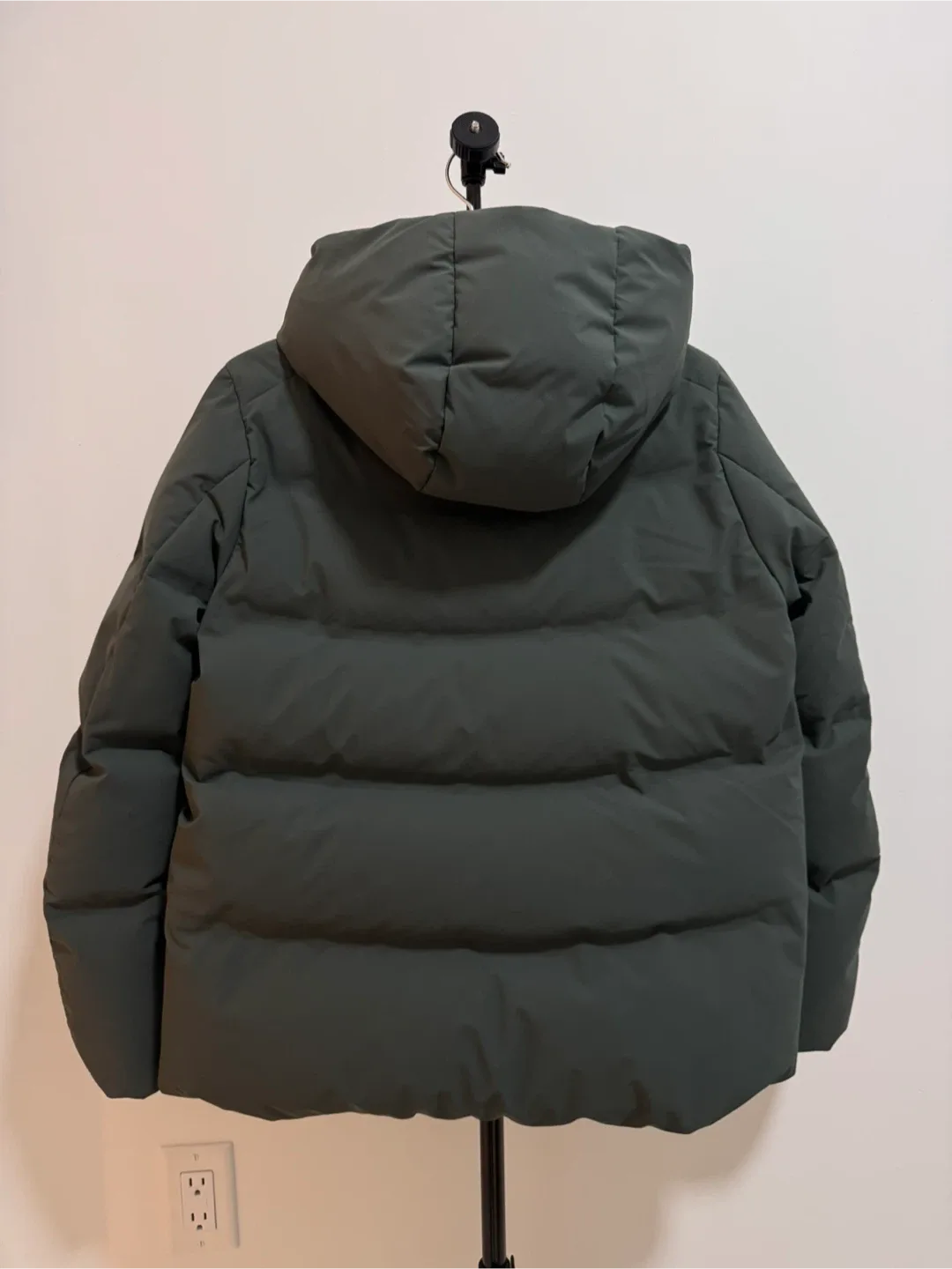 Uniqlo Down Volume Hooded Jacket - Size S image indicator(5)
