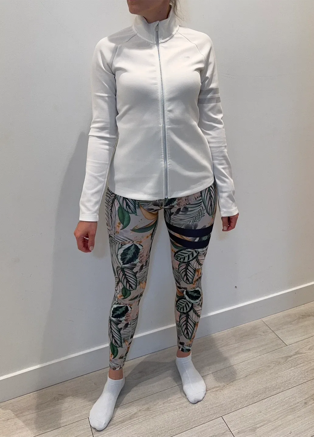 Stronger Set of Leggins and Jacket image indicator(2)