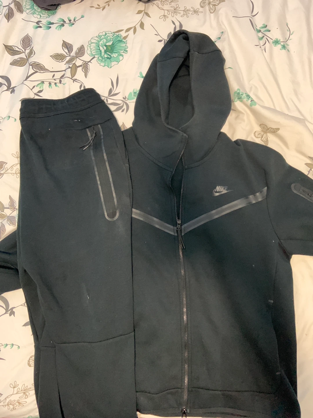 Nike Tech Fleece Black Tracksuit