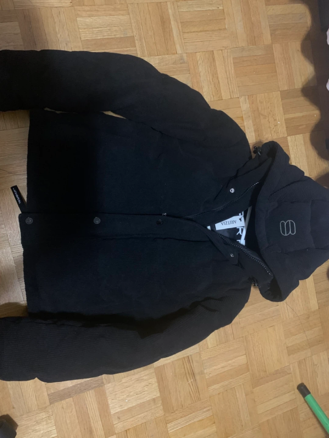 Aritzia Super Puff Shorty Jacket 2XS Black - photo 3