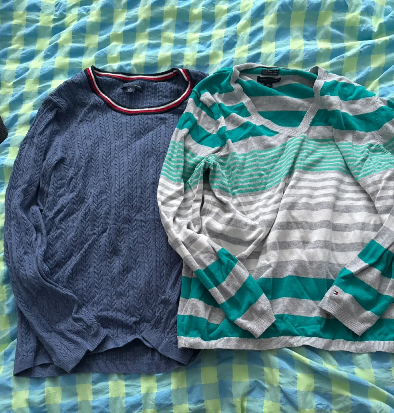 2 Tommy Hilfiger sweaters (Extra large) (Both together for $5) thumbnail
