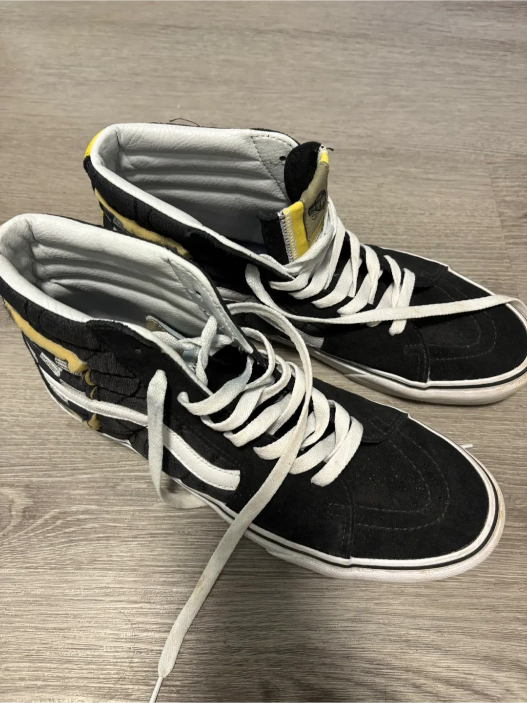 Vans Sk8-Hi Skate Shoes thumbnail