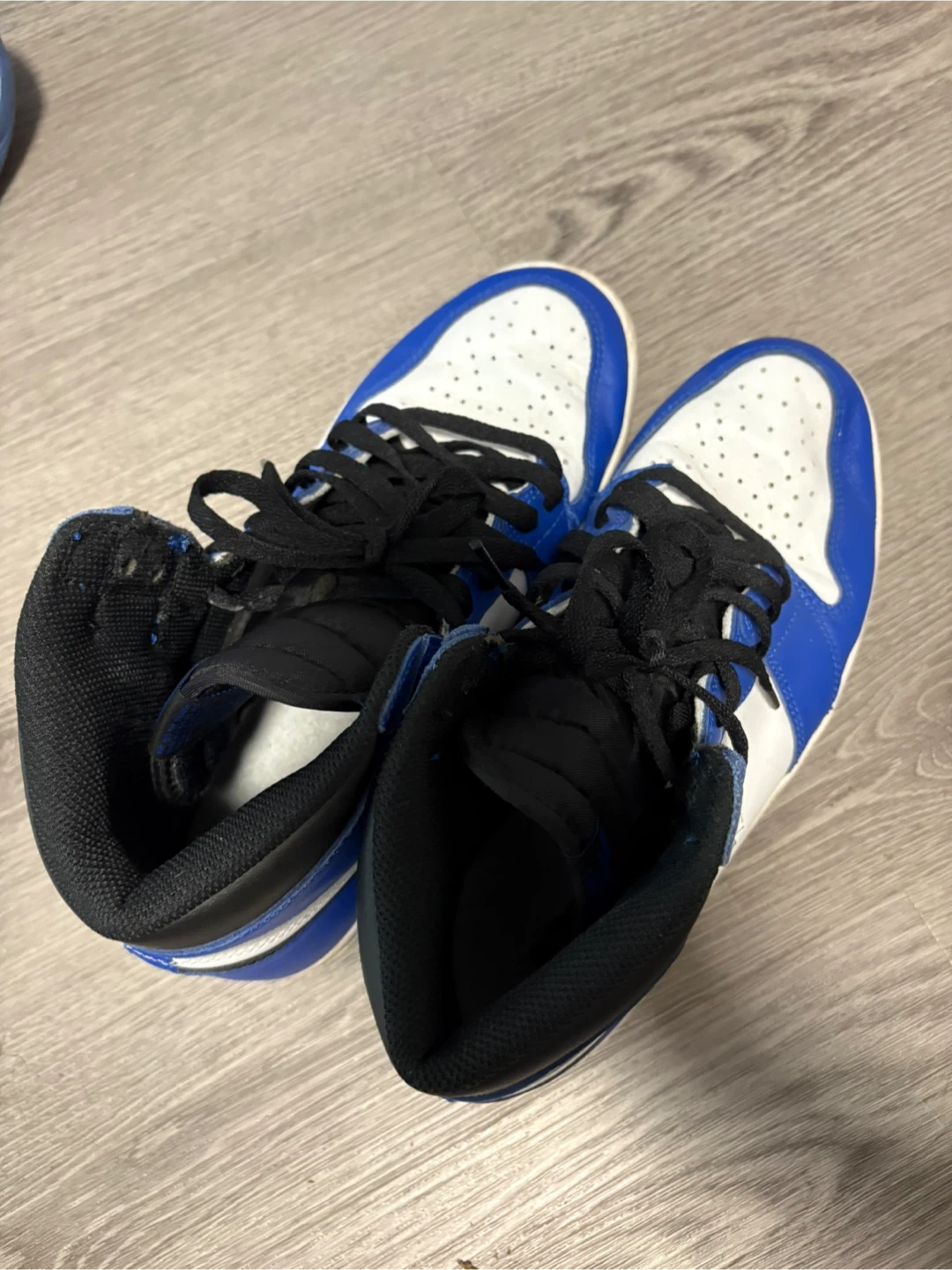 Nike Air Jordan 1 High Hyper Royal - photo 2