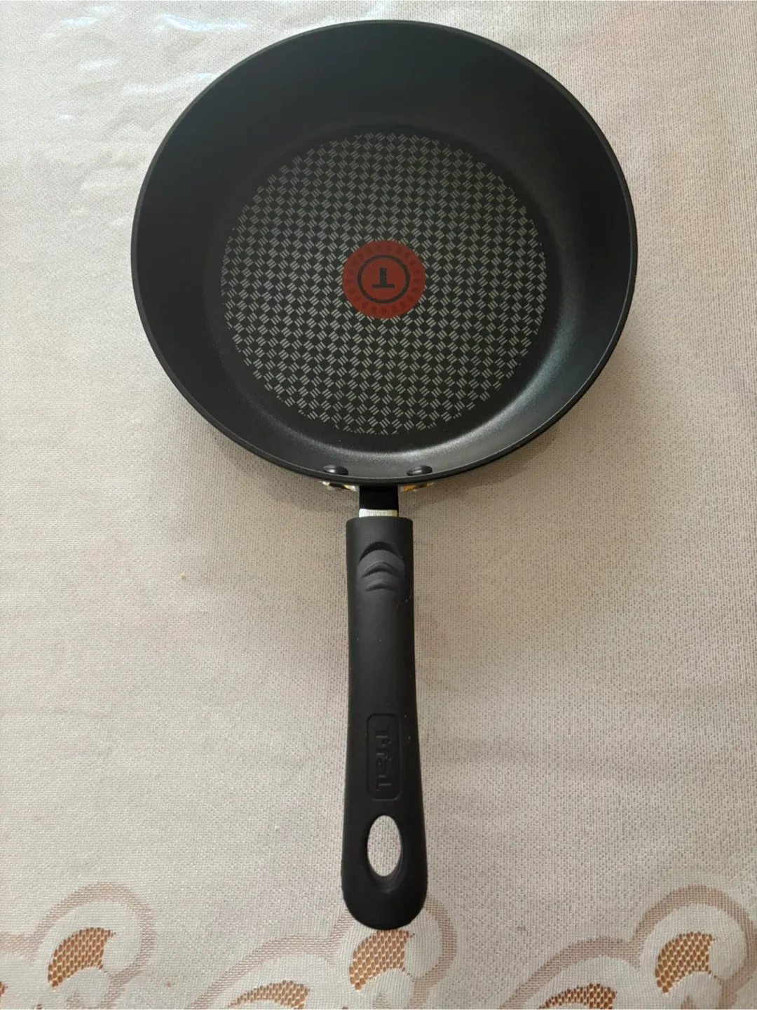T-fal frying pan (New) thumbnail